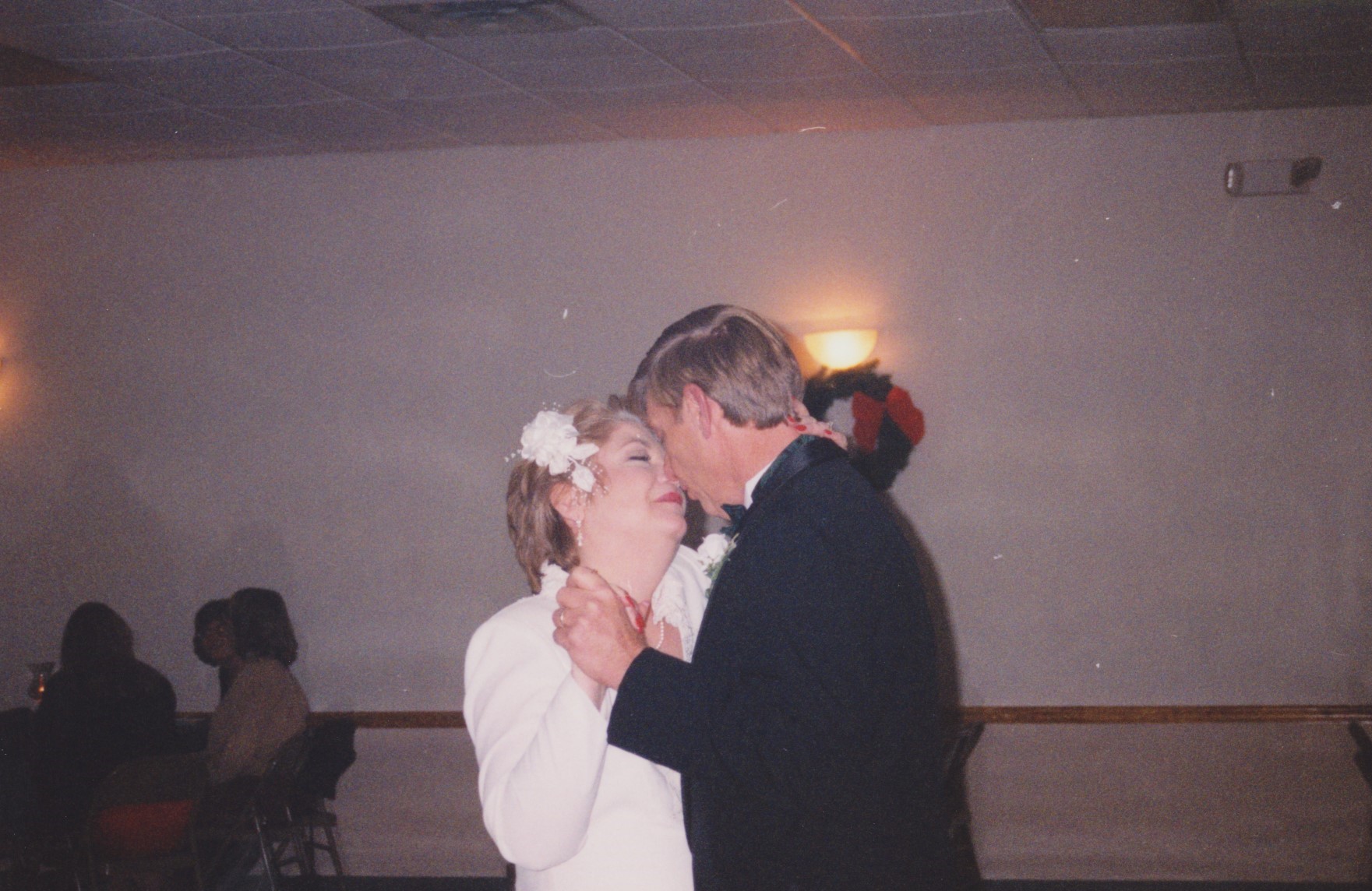 Jeanne Wedding to Bruce Heck December 6 1997.jpg